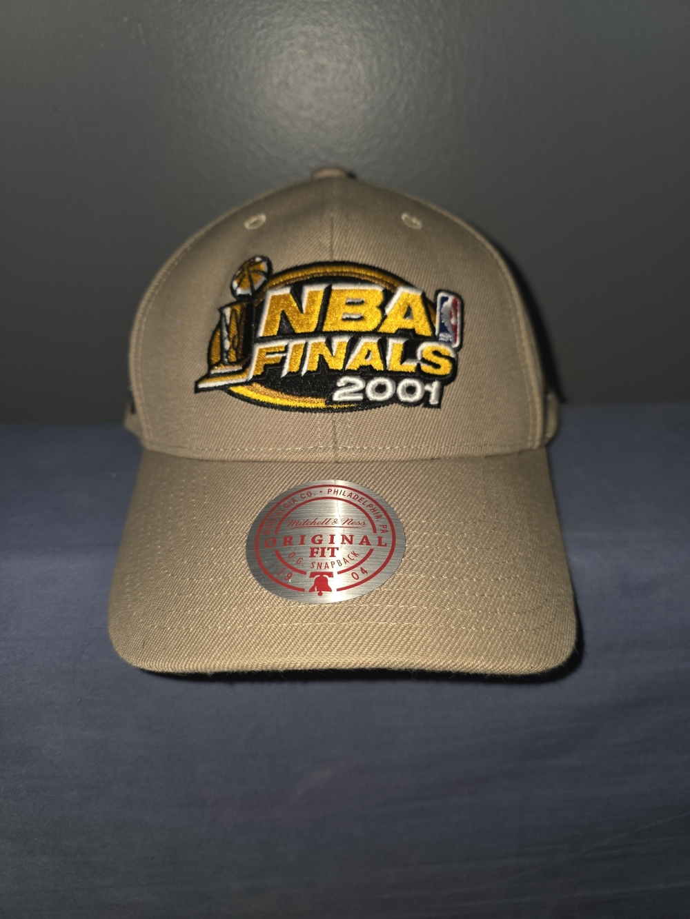Mitchell & Ness NBA Finals 2001 Embroidered Tan Cap